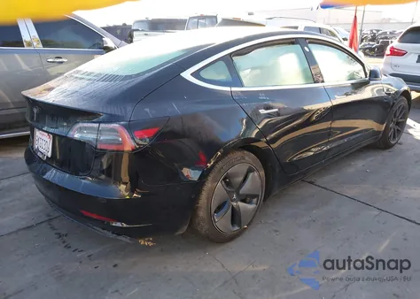 2019 Tesla Model 3 Long Range/Mid Range/Standard Range/Standard Range Plus z USA, uszkodzony, nr VIN 5YJ3E1EA2KF305543